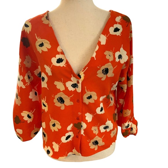 Zara Tops - Zara basics. Orange floral flower detail top blouse. Size medium.
